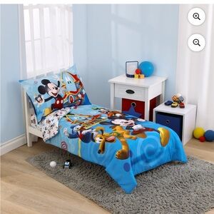 Disney Mickey Mouse Funhouse 4pc Toddler Bedding Set NIP Boys Nursery